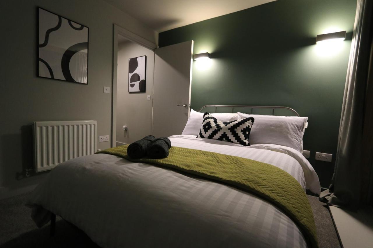 Ecohome On The Canal In A Historic Site Near City Coventry Bagian luar foto